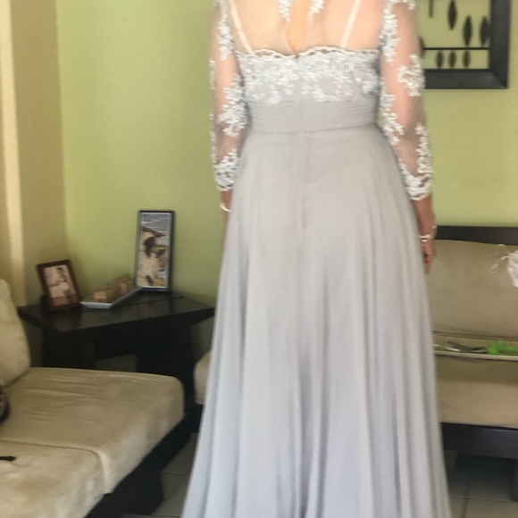 A special occasion dress - Picture 8 of 8